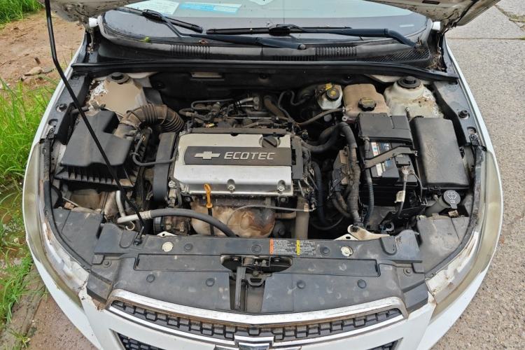 Used Chevrolet Cruze 2013 1.6L SL MT Engine Bay