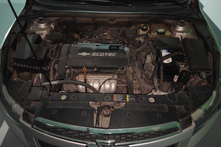 Used Chevrolet Cruze 2013 1.6L SE AT Engine Bay