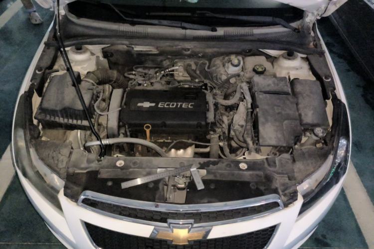 Used Chevrolet Cruze 2013 1.6L SE MT Engine Bay