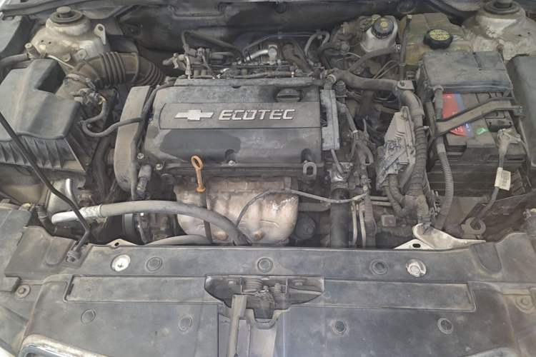 Used Chevrolet Cruze 2013 1.8L SE AT Engine Bay