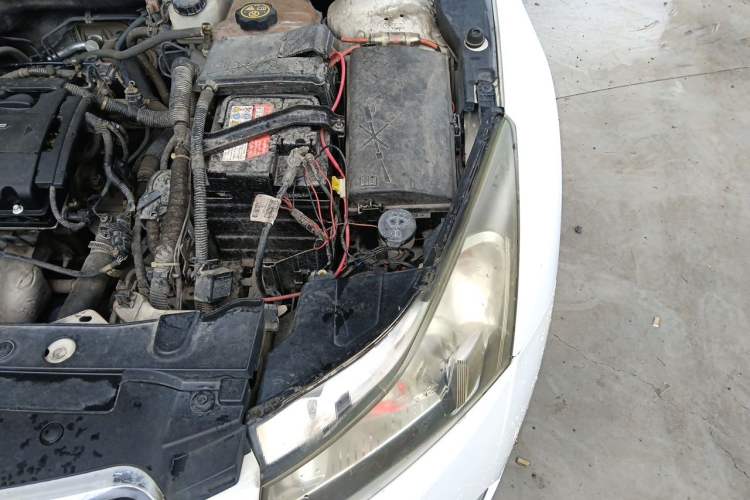 Used Chevrolet Cruze 2013 1.6L SL Sunroof Edition MT Engine Bay Left