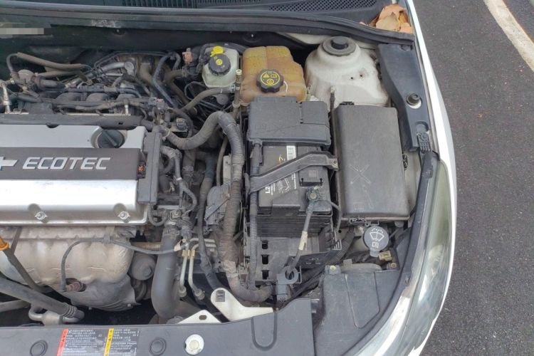 Used Chevrolet Cruze 2013 1.8L SE AT Engine Bay Left