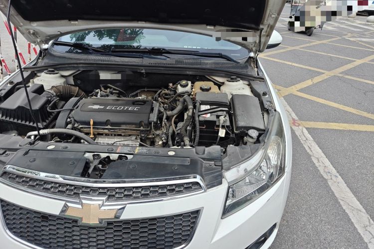 Used Chevrolet Cruze 2013 1.8L SE AT Engine Bay Left