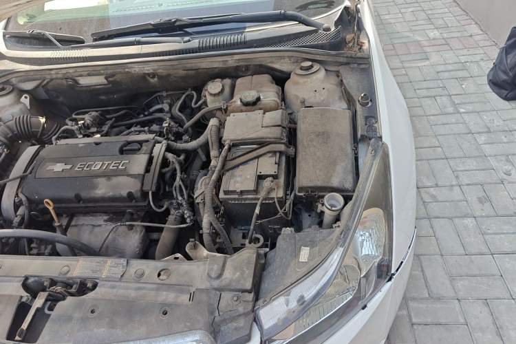 Used Chevrolet Cruze 2013 1.6L SL Sunroof Edition MT Engine Bay Left