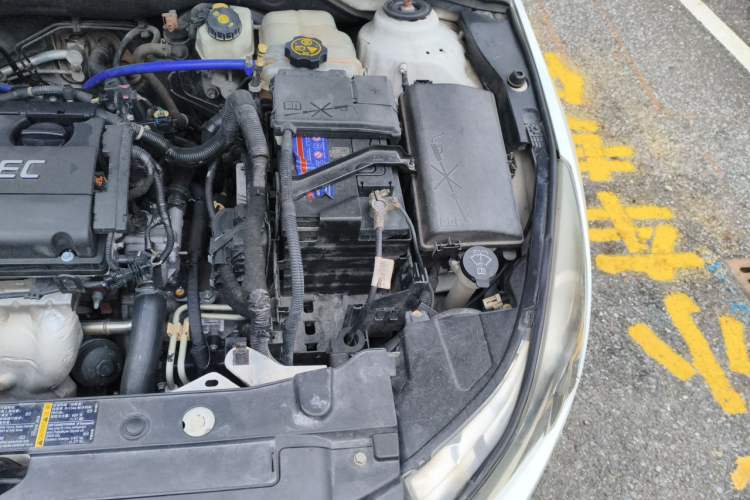 Used Chevrolet Cruze 2013 1.6L SL Grand Edition Automatic Engine Bay Left
