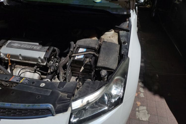Used Chevrolet Cruze 2013 1.8L SE AT Engine Bay Left
