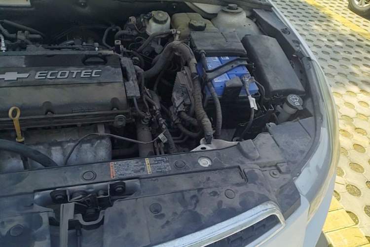 Used Chevrolet Cruze 2013 1.8L SE AT Engine Bay Left