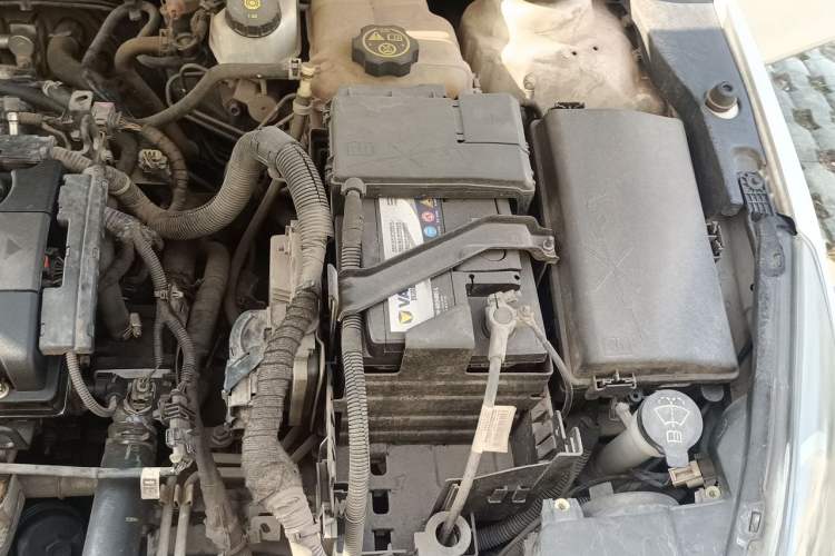 Used Chevrolet Cruze 2013 1.8L SE AT Engine Bay Left