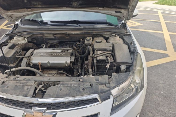 Used Chevrolet Cruze 2013 1.8L SE AT Engine Bay Left