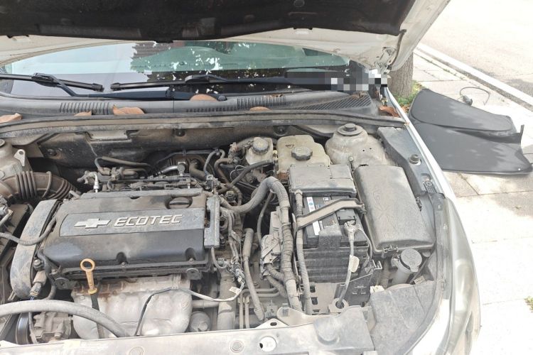 Used Chevrolet Cruze 2013 1.8L SE AT Engine Bay Left