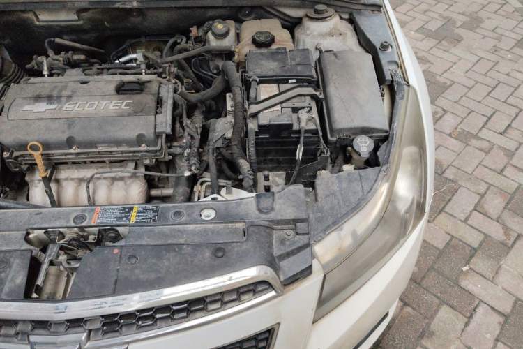 Used Chevrolet Cruze 2013 1.8L SE AT Engine Bay Left