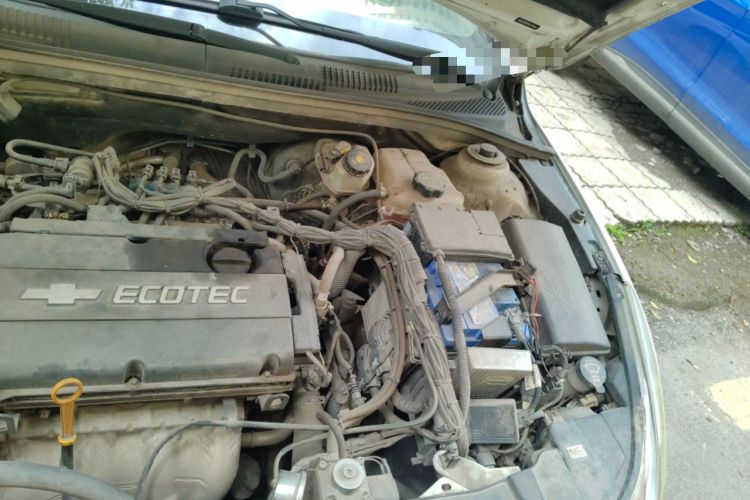 Used Chevrolet Cruze 2013 1.6L SL MT Engine Bay Left