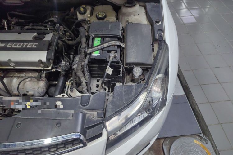Used Chevrolet Cruze 2013 1.8L SE AT Engine Bay Left