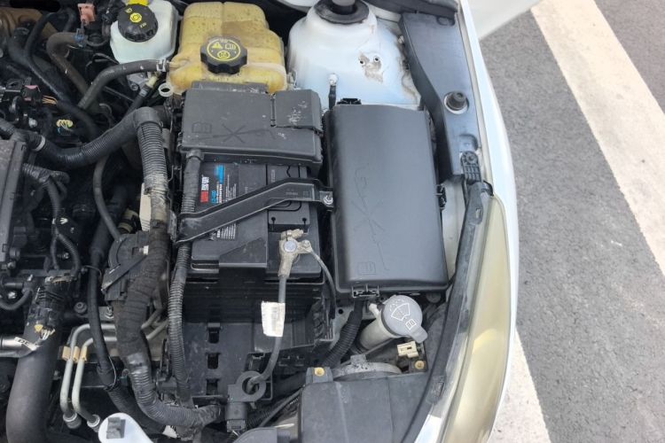 Used Chevrolet Cruze 2013 1.8L SE AT Engine Bay Left