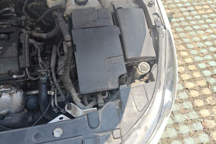 Used Chevrolet Cruze 2013 1.6L SL Grand Edition Automatic Engine Bay Left