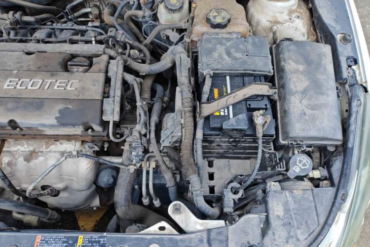 Used Chevrolet Cruze 2013 1.8L SE AT Engine Bay Left