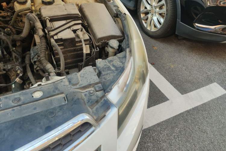Used Chevrolet Cruze 2013 1.8L SE AT Engine Bay Left