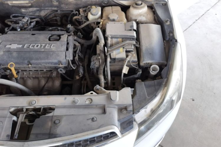 Used Chevrolet Cruze 2013 Hatchback 1.6L Automatic Luxury Model Engine Bay Left