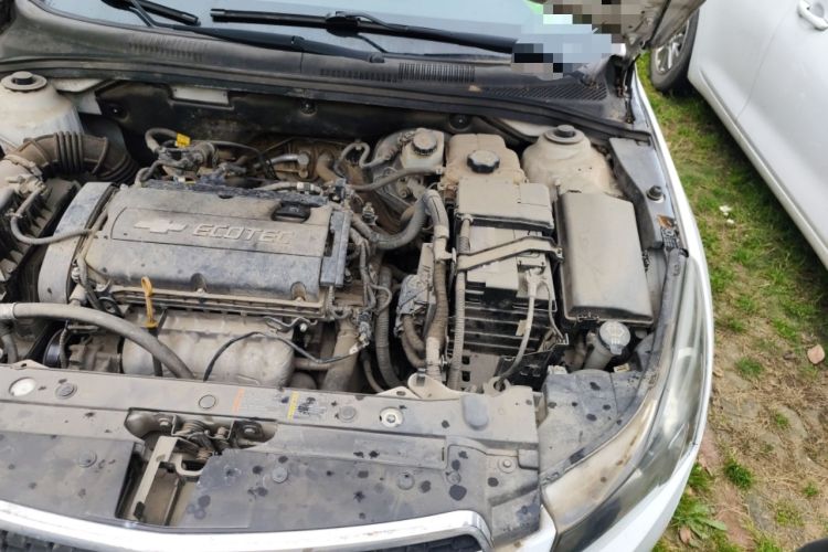 Used Chevrolet Cruze 2013 Hatchback 1.6L Manual Luxury Model Engine Bay Left