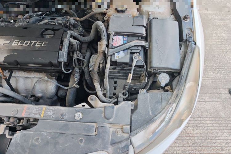 Used Chevrolet Cruze 2013 1.6L SE MT Engine Bay Left