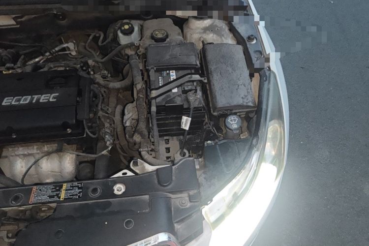 Used Chevrolet Cruze 2013 1.6L SE MT Engine Bay Left
