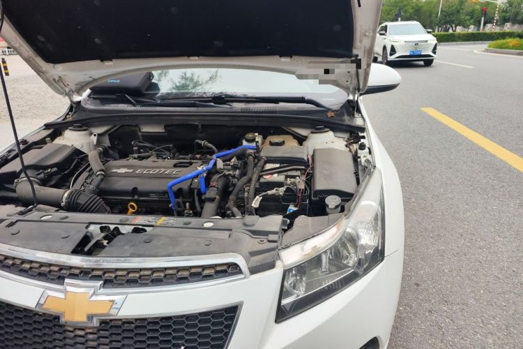 Used Chevrolet Cruze 2013 Hatchback 1.6T Automatic Flagship Model Engine Bay Left