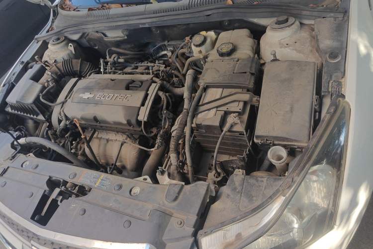 Used Chevrolet Cruze 2013 1.8L SE AT Engine Bay Left