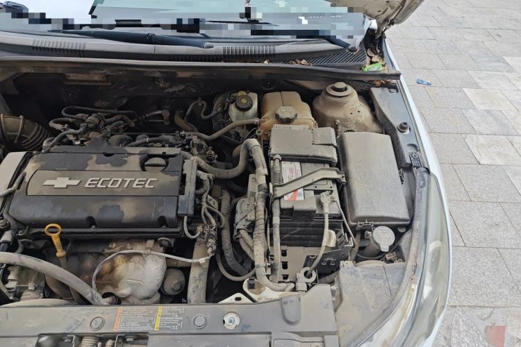 Used Chevrolet Cruze 2013 Hatchback 1.6L Manual Luxury Model Engine Bay Left