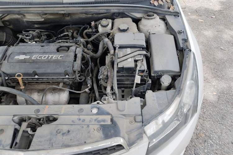 Used Chevrolet Cruze 2013 1.6L SE AT Engine Bay Left