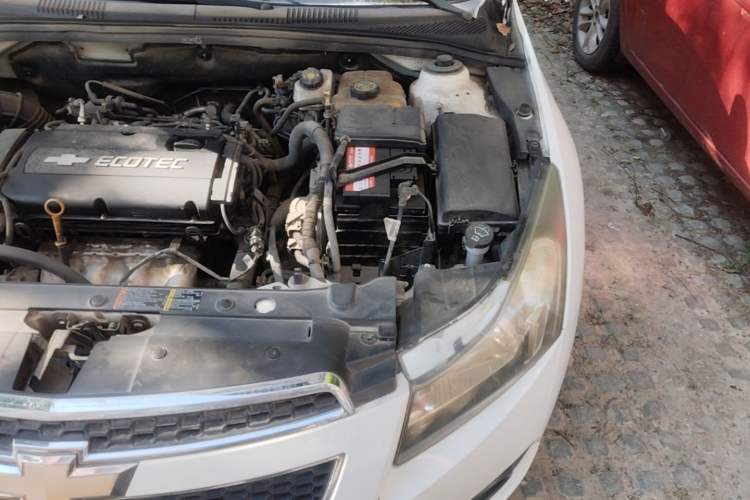 Used Chevrolet Cruze 2013 1.8L SE AT Engine Bay Left