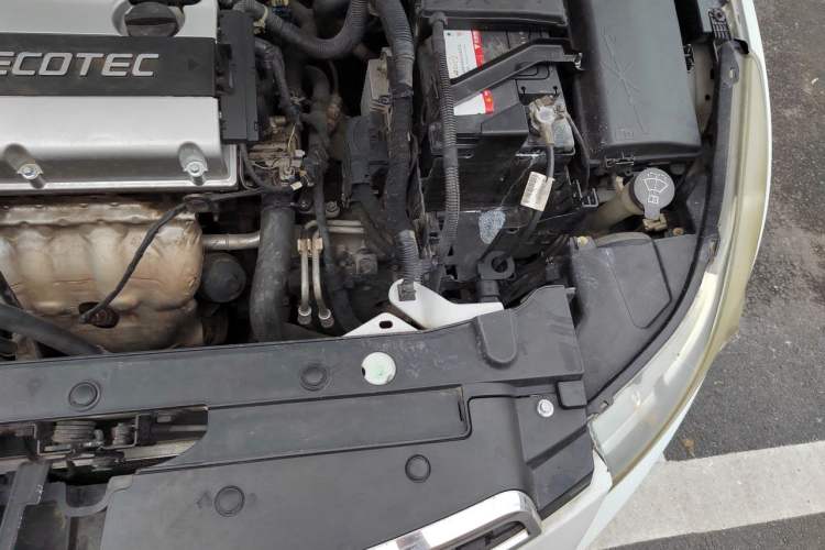 Used Chevrolet Cruze 2013 1.6L SL Grand Edition Automatic Engine Bay Left