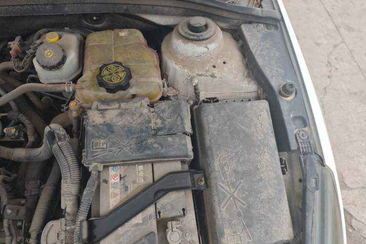 Used Chevrolet Cruze 2013 1.8L SE AT Engine Bay Left