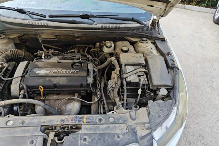 Used Chevrolet Cruze 2013 1.8L SE AT Engine Bay Left