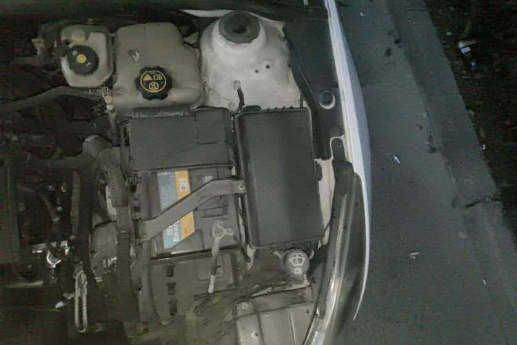 Used Chevrolet Cruze 2013 1.8L SE AT Engine Bay Left