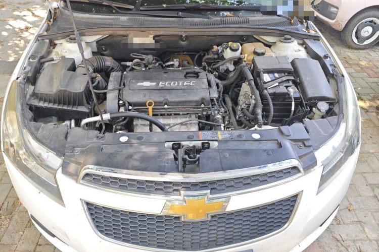 Used Chevrolet Cruze 2013 Hatchback 1.6L Automatic Luxury Model Engine Bay