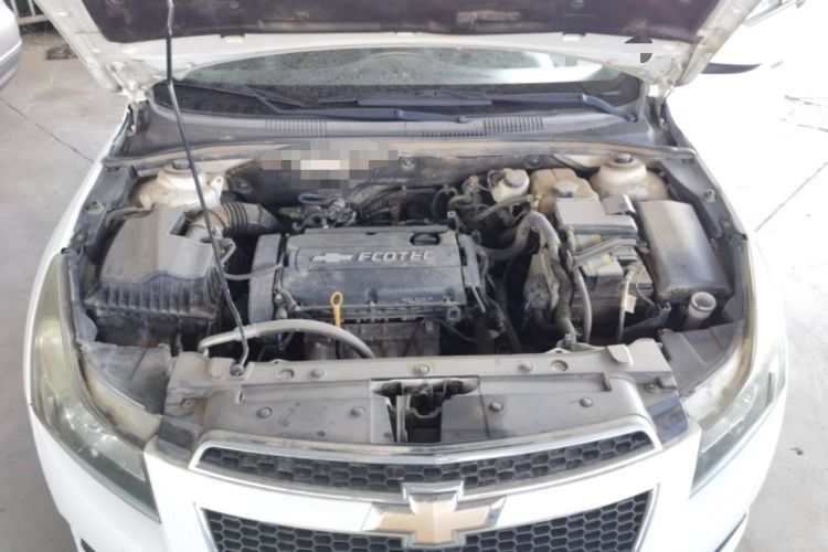 Used Chevrolet Cruze 2013 Hatchback 1.6L Automatic Luxury Model Engine Bay