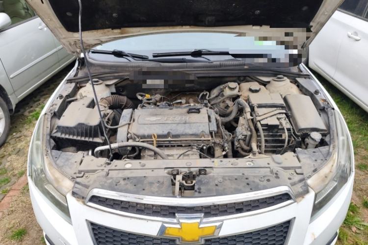 Used Chevrolet Cruze 2013 Hatchback 1.6L Manual Luxury Model Engine Bay