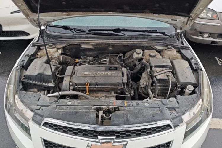 Used Chevrolet Cruze 2013 1.6L SE MT Engine Bay