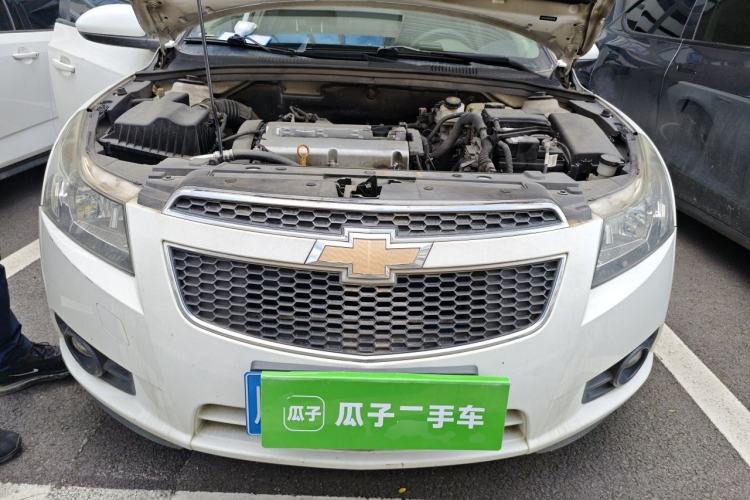Used Chevrolet Cruze 2013 1.8L SE AT Engine Bay