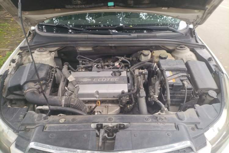 Used Chevrolet Cruze 2013 Hatchback 1.6T Automatic Flagship Model Engine Bay