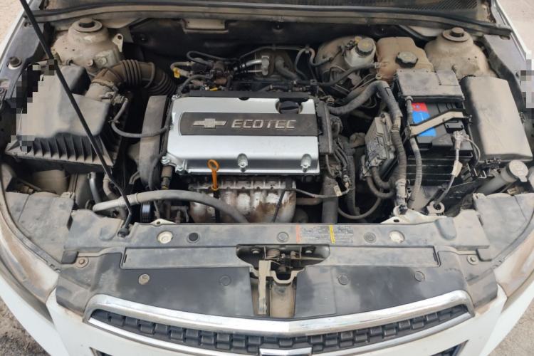 Used Chevrolet Cruze 2013 1.6L SE MT Engine Bay