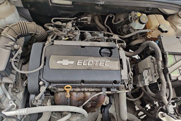 Used Chevrolet Cruze 2013 Hatchback 1.6L Manual Luxury Model Engine Bay
