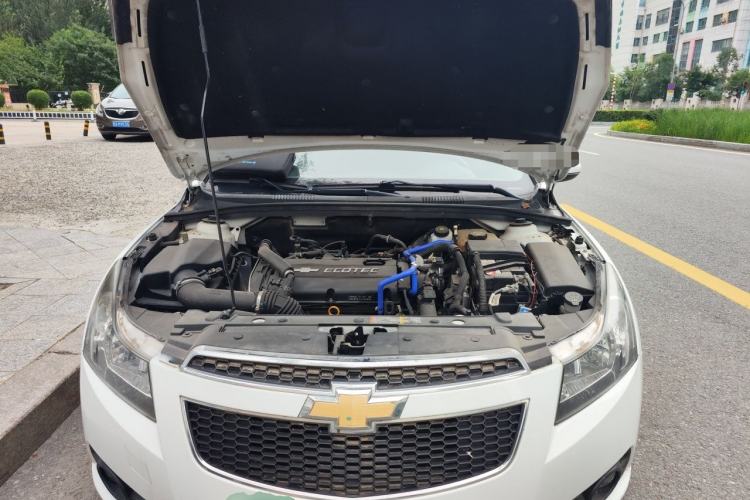 Used Chevrolet Cruze 2013 Hatchback 1.6T Automatic Flagship Model Engine Bay