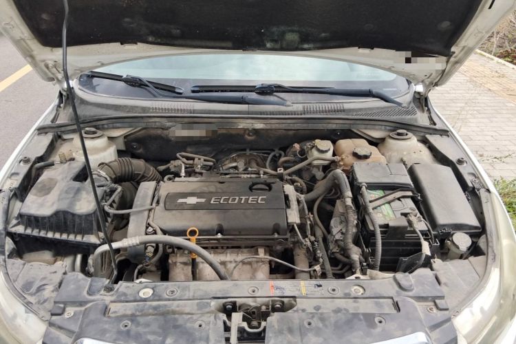 Used Chevrolet Cruze 2013 1.8L SE AT Engine Bay