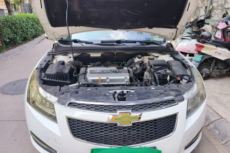 Used Chevrolet Cruze 2013 1.6L SL MT Engine Bay