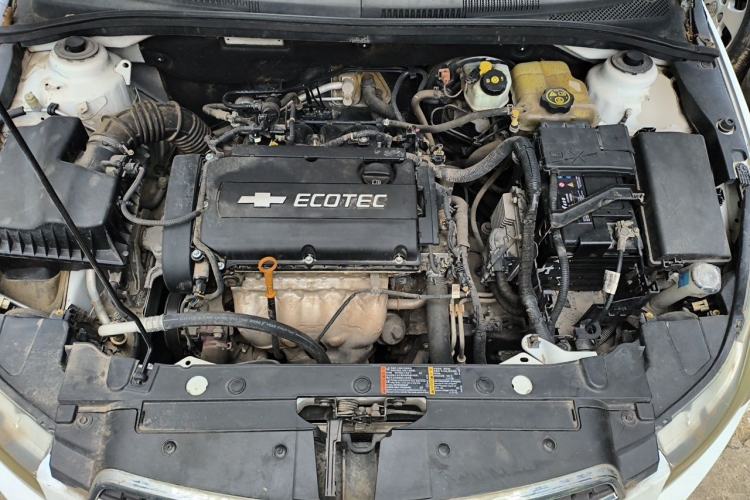 Used Chevrolet Cruze 2013 1.6L SE AT Engine Bay