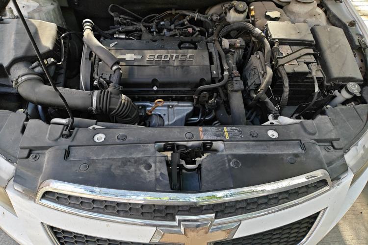 Used Chevrolet Cruze 2013 Hatchback 1.6T Automatic Flagship Model Engine Bay