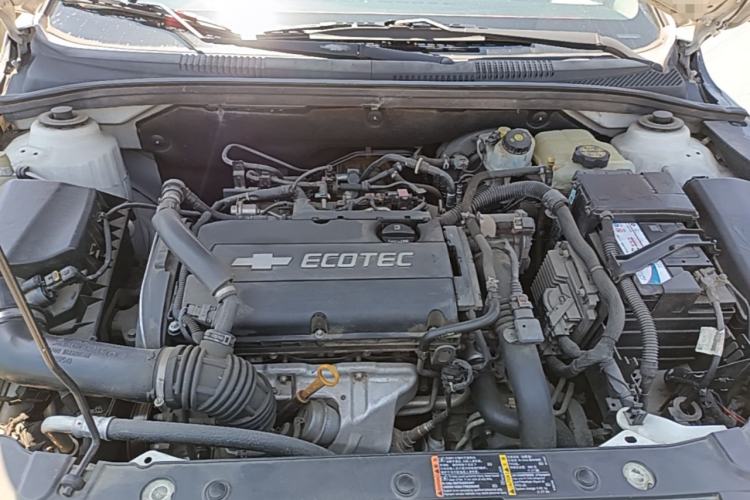 Used Chevrolet Cruze 2013 Hatchback 1.6T Automatic Flagship Model Engine Bay