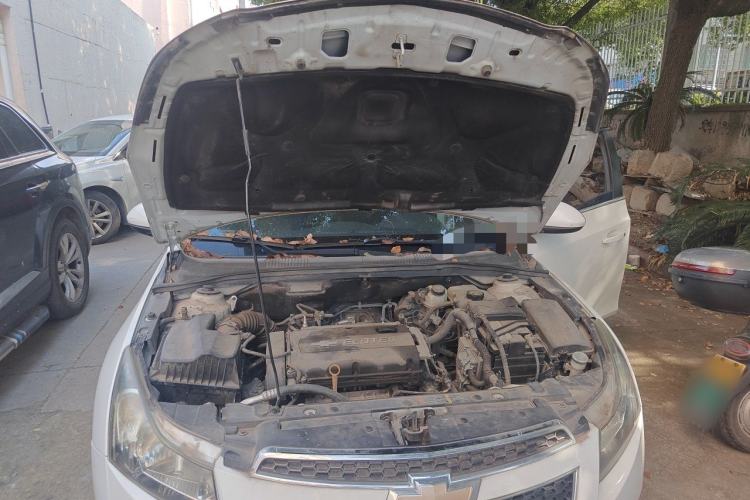 Used Chevrolet Cruze 2013 1.8L SE AT Engine Bay