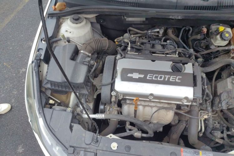 Used Chevrolet Cruze 2013 1.8L SE AT Engine Bay Right